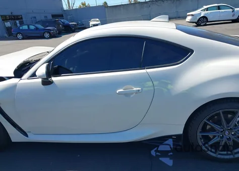 2023 Subaru Brz Premium из США, поврежденный, VIN JF1ZDBB13P9701141